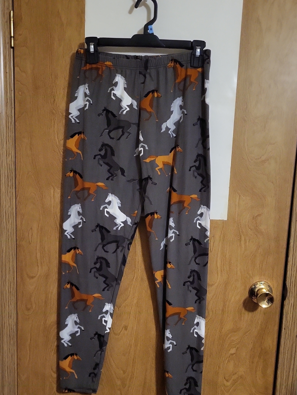 Leggings Depot Women's Gray Joggers Pajamas with Horse Print